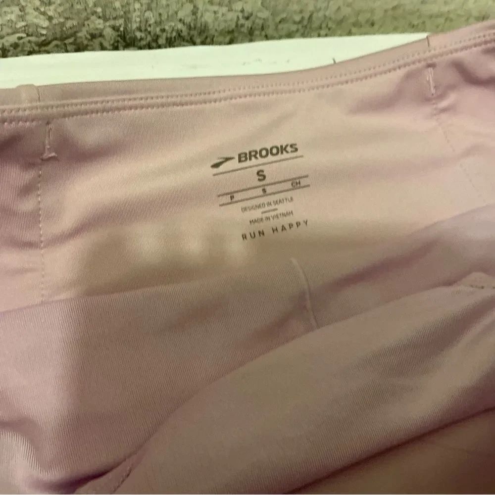 NWOT Brooks Athletic Shorts pale rose Run Happy - Picture 5 of 6
